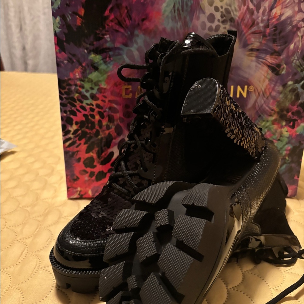 Beautiful Brand New Cape Robbin Boots! So Stylish!
Black Sequins
Smoke Free - Picture 4 of 7